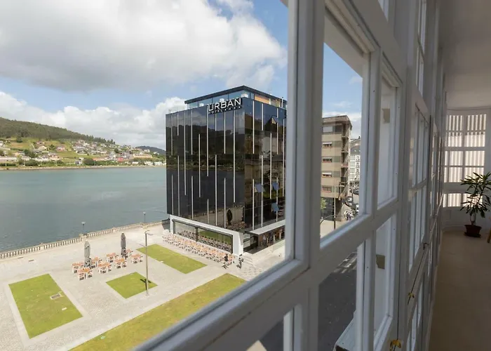 Hotel cerca del colegio: Noray Apartamentos Viveiro